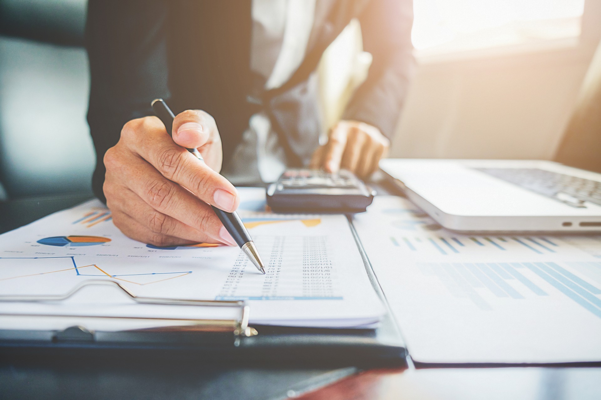 how to value a business in the UK